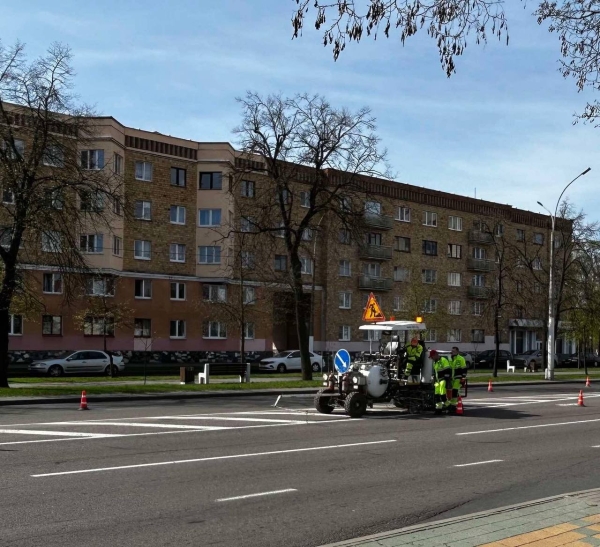 Брест к майским праздникам обновляет центральные улицы Брест к майским праздникам обновляет центральные улицы