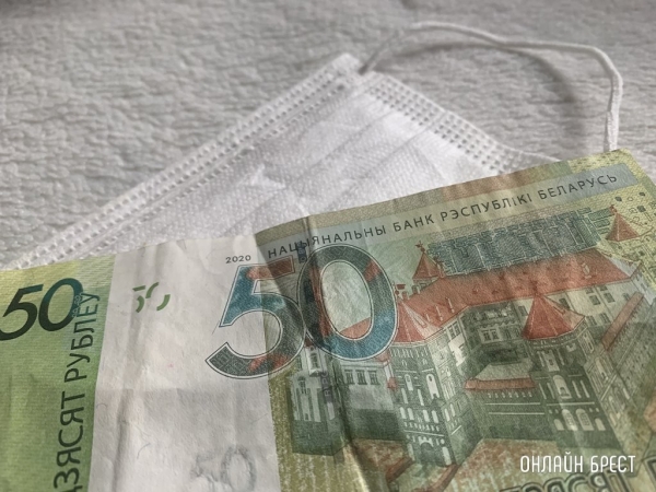 В Беларуси не хватает около 5 тысяч врачей. Сколько им сейчас реально готовы платить?