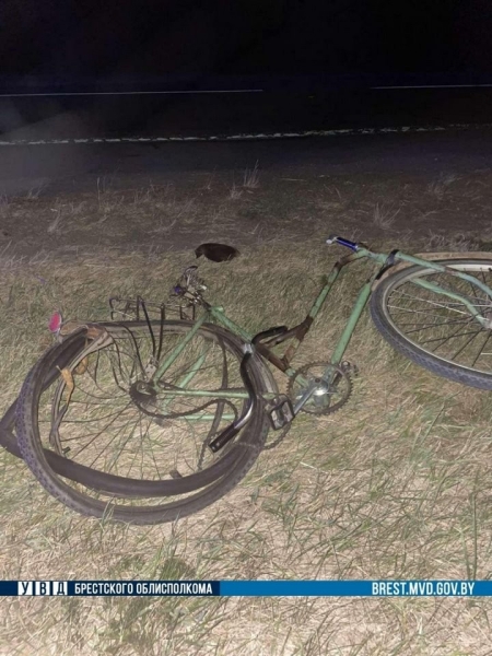 Водитель легковушки и велосипедист пострадали в аварии в Березовском районе