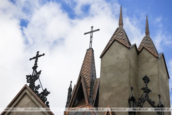 Реставрация каплицы-усыпальницы рода Ожешко в Дрогичинском районе вызывает интерес у туристов Реставрация каплицы-усыпальницы рода Ожешко в Дрогичинском районе вызывает интерес у туристов