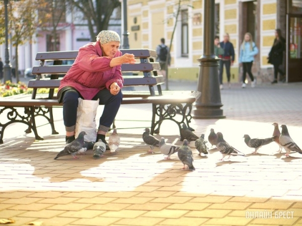 Пенсия выросла в рублях, но все равно стала меньше в долларах Пенсия выросла в рублях, но все равно стала меньше в долларах