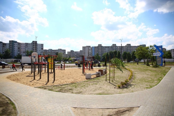 В одном из микрорайонов Бреста появился «Зеленый остров»