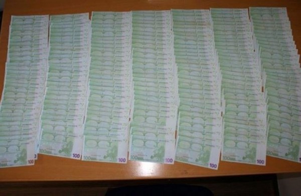 У белоруса на литовской таможне нашли 55 тысяч евро. Он говорил, что едет покупать авто У белоруса на литовской таможне нашли 55 тысяч евро. Он говорил, что едет покупать авто