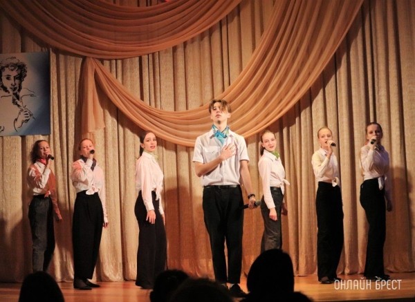 Читатель: Конкурс стихов и песен на иностранном языке «История любви» (Московский район г. Бреста)
Читатель: Конкурс стихов и песен на иностранном языке «История любви» (Московский район г. Бреста)