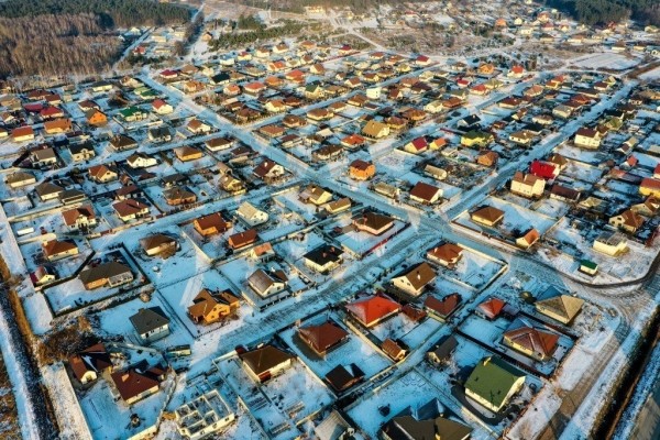 
                Плоска. Как выглядит район Бреста, где возводят квартал таунхаусов
            