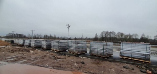 С каждым днем Набережная становится ближе к Брестской крепости С каждым днем Набережная становится ближе к Брестской крепости