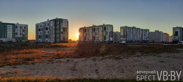 Сочными красками заиграл новый район близ медицинского комплекса в брестском «Заречье» Сочными красками заиграл новый район близ медицинского комплекса в брестском «Заречье»