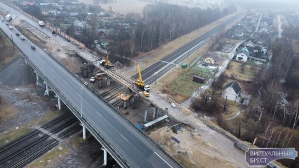 Под Брестом ремонтируют путепровод