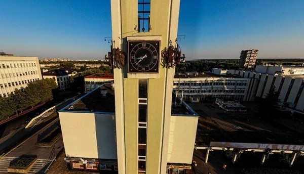 Почему февраль - самый короткий месяц в году? Почему февраль - самый короткий месяц в году?