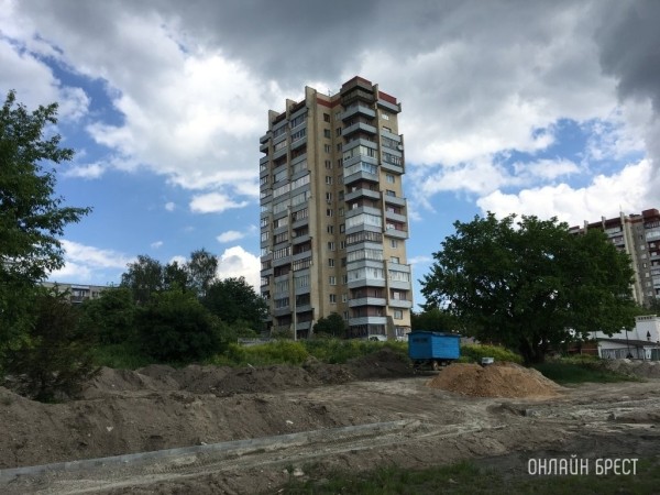 Рекордное количество жилья продали белорусы в 2021 году. Что будет с ценами на квартиры в 2022-м?