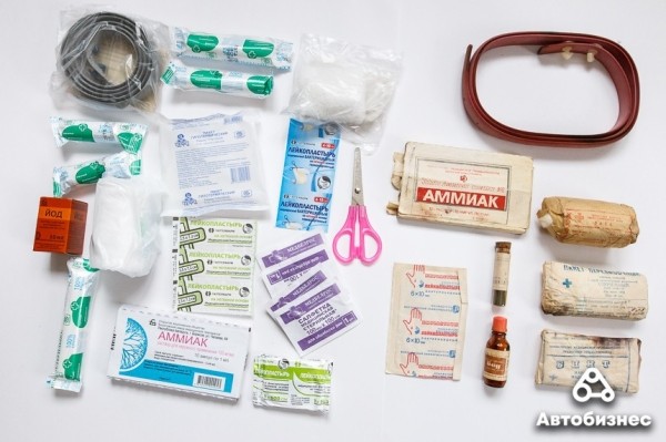 Раньше было лучше? Сравнили автомобильную аптечку из СССР с современной