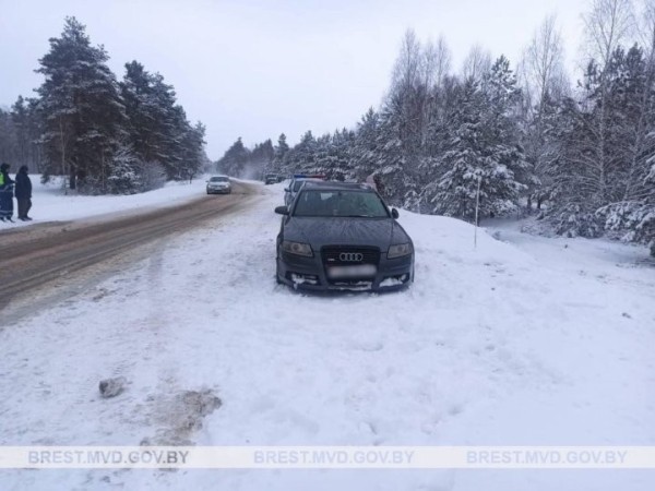 Пьяный водитель в Ганцевичах напротив городского пляжа сбил мужчину