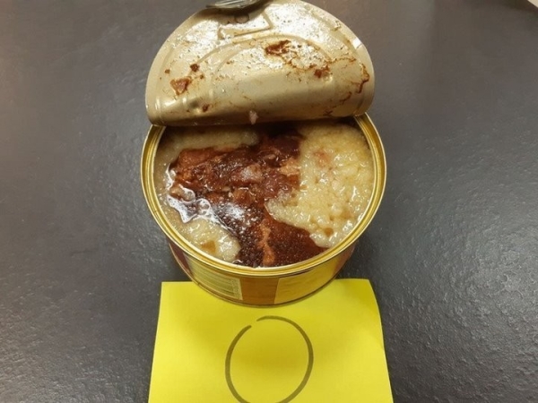 Сколько мяса в белорусской тушенке? Показываем, что внутри банок от трех производителей продукта