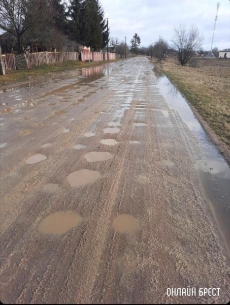 
                Читатель: Вот такая дорога находится в агрогородке Турна Большая
            