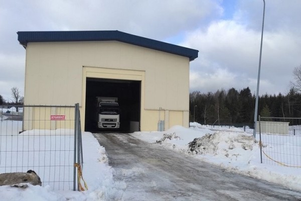 Пустая по документам фура оказалась не такой уж пустой – вот сколько сигарет нашли в полуприцепе Пустая по документам фура оказалась не такой уж пустой – вот сколько сигарет нашли в полуприцепе