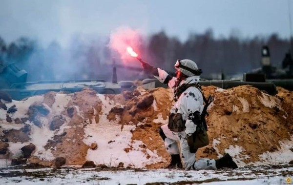 На полигоне «Брестский» отработали эпизод «по уничтожению незаконных вооруженных формирований»