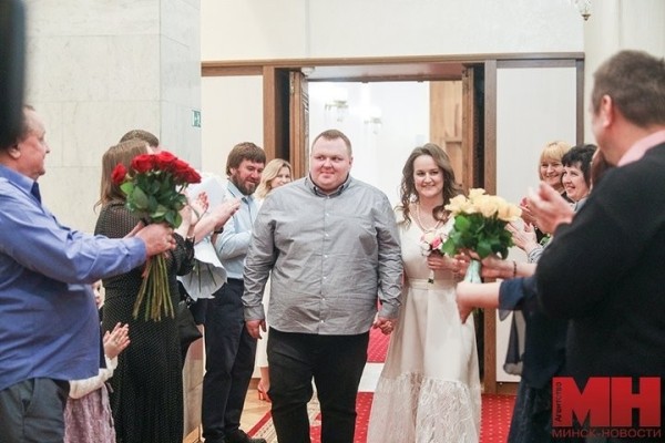 «Мы шли к этому 16 лет». Поговорили с молодоженами, которые решили заключить брак 22.02.2022 «Мы шли к этому 16 лет». Поговорили с молодоженами, которые решили заключить брак 22.02.2022