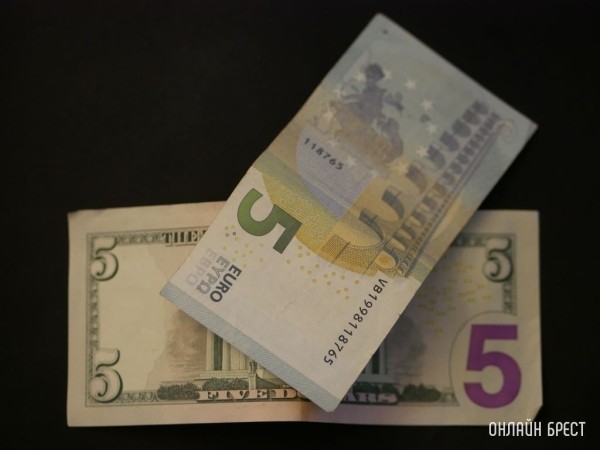 Эксперт по финансам назвал самые перспективные валюты