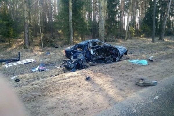 В Минской области произошло страшное ДТП: погибла 15-летняя девочка В Минской области произошло страшное ДТП: погибла 15-летняя девочка