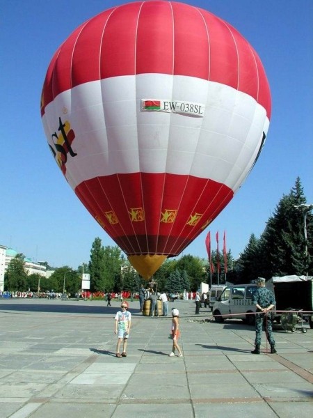 
                День города Брест в 2002 году
            