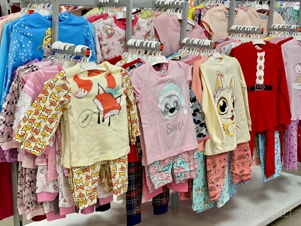 Ребрендинг брестского «Детского мира» на Советской: новый логотип и еще больше стильной одежды, забавных игрушек, школьной канцелярии Ребрендинг брестского «Детского мира» на Советской: новый логотип и еще больше стильной одежды, забавных игрушек, школьной канцелярии