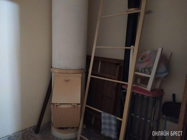 Почему посторонние предметы нельзя хранить в местах общего пользования, рассказали в ЖКХ