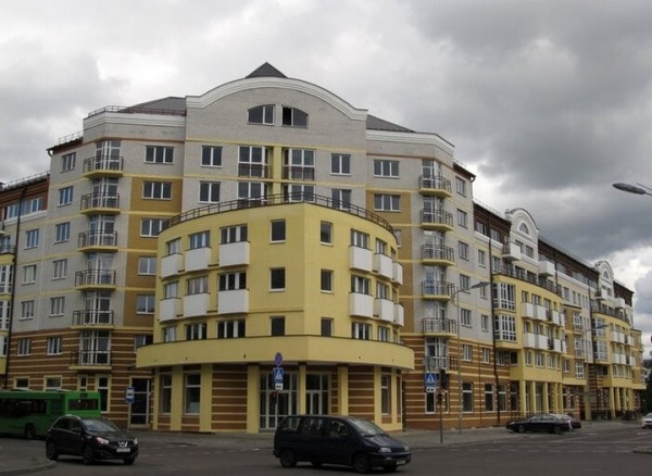 Полукруглая квартира вновь на торгах. В Бресте выставили на аукцион жилье по рублевым ценам 2020 года Полукруглая квартира вновь на торгах. В Бресте выставили на аукцион жилье по рублевым ценам 2020 года