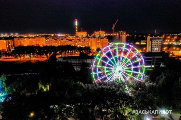 Раньше и сейчас: Колесо обозрения в Бресте
Раньше и сейчас: Колесо обозрения в Бресте