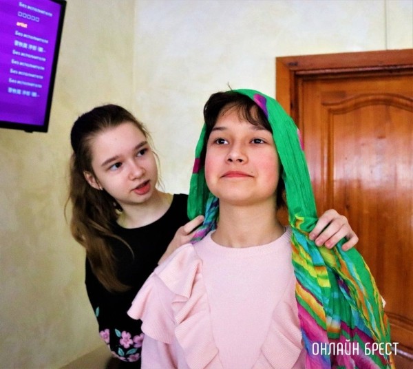 
                Читатель: Конкурсная программа к Международному женскому дню в средней школе № 28 г. Бреста
            