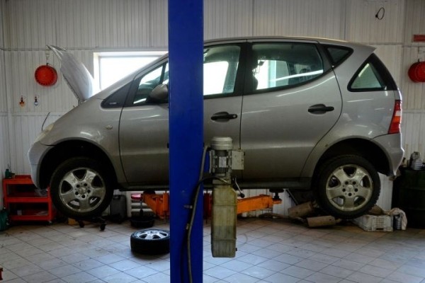 Эксперты: грядёт дефицит автозапчастей, а техобслуживание подорожает в два раза