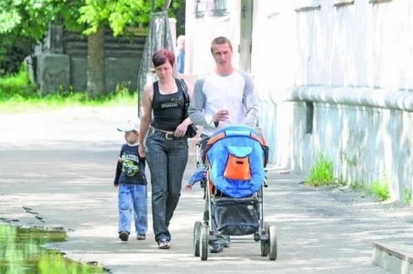 В Минтруда напомнили, на кого, кроме мамы и папы, можно оформить отпуск по уходу за ребенком