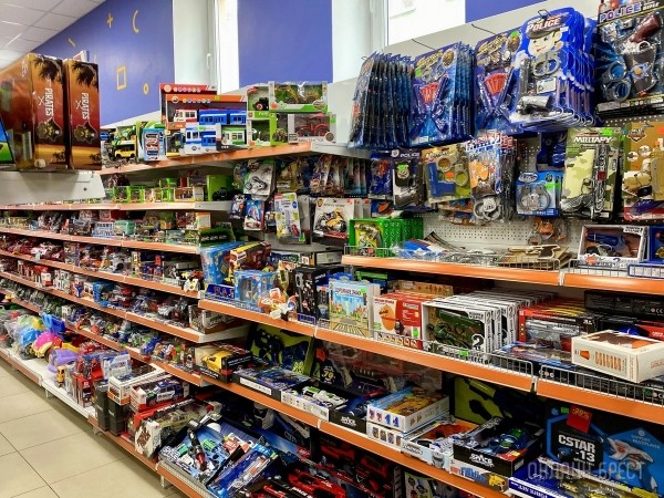 Ребрендинг брестского «Детского мира» на Советской: новый логотип и еще больше стильной одежды, забавных игрушек, школьной канцелярии Ребрендинг брестского «Детского мира» на Советской: новый логотип и еще больше стильной одежды, забавных игрушек, школьной канцелярии