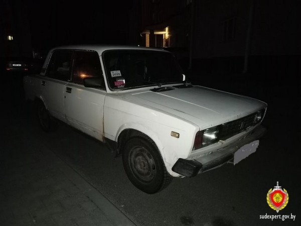 У жителя Белоозерска пытались угнать автомобиль У жителя Белоозерска пытались угнать автомобиль