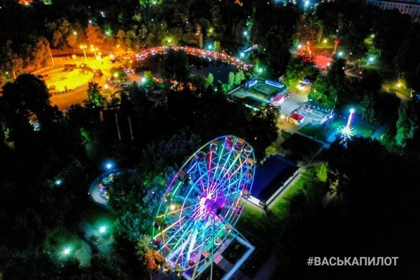 Раньше и сейчас: Колесо обозрения в Бресте
Раньше и сейчас: Колесо обозрения в Бресте