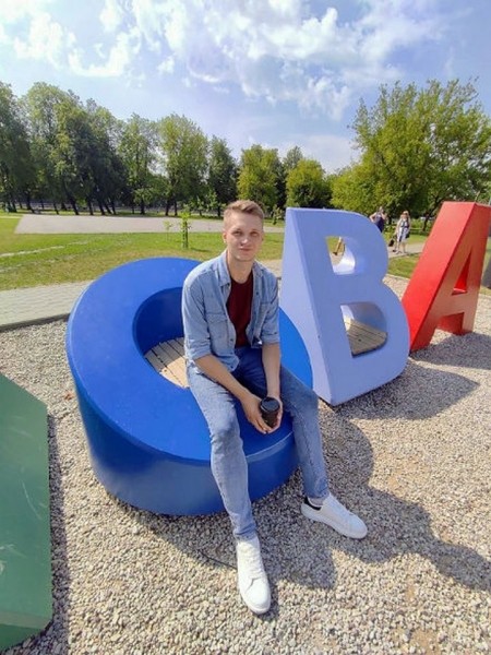 «25 января меня оставили на крыльце роддома». Парень из Брестской области ищет родных «25 января меня оставили на крыльце роддома». Парень из Брестской области ищет родных