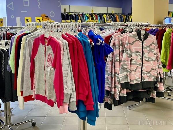 Ребрендинг брестского «Детского мира» на Советской: новый логотип и еще больше стильной одежды, забавных игрушек, школьной канцелярии Ребрендинг брестского «Детского мира» на Советской: новый логотип и еще больше стильной одежды, забавных игрушек, школьной канцелярии