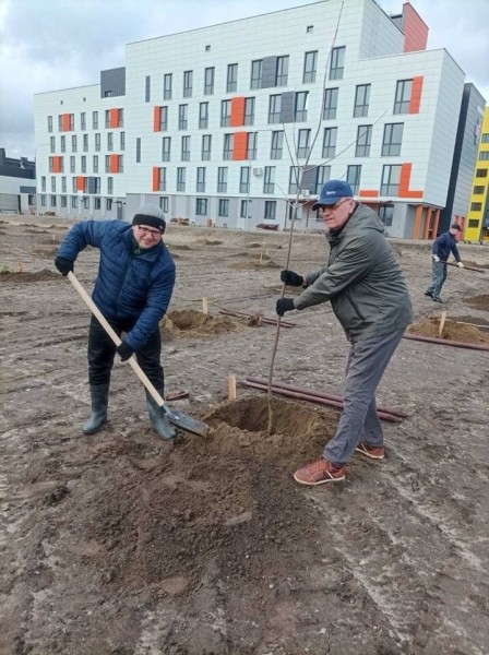 В Березе произошло серьёзное ДТП. Автомобиль оказался на боку