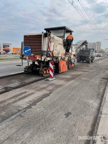 В Бресте на Московской начались ремонтные работы дорожного полотна