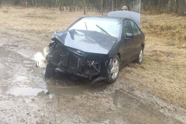 Девушка на 9 месяце беременности решилась на опасный обгон и попала в ДТП Девушка на 9 месяце беременности решилась на опасный обгон и попала в ДТП