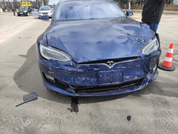 «Тесла» попала в ДТП в Минском области
