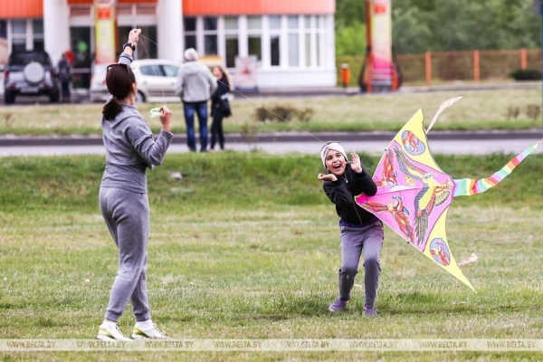 Фестиваль воздушных змеев «Майское небо Победы» в Бресте Фестиваль воздушных змеев «Майское небо Победы» в Бресте