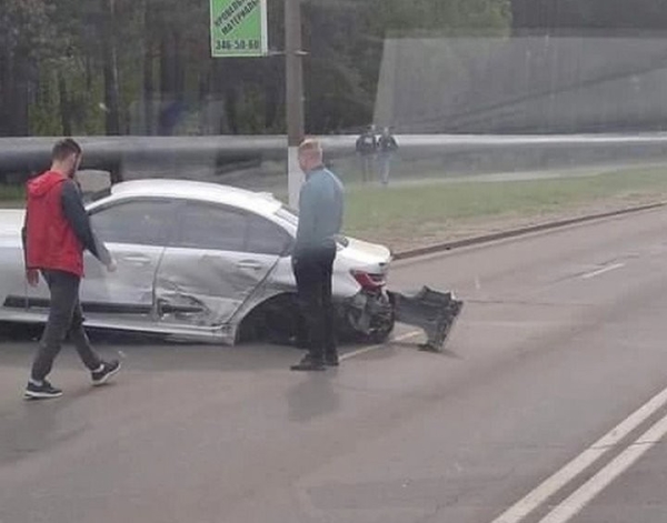Автобус с пассажирами попал в аварию в Пинске Автобус с пассажирами попал в аварию в Пинске