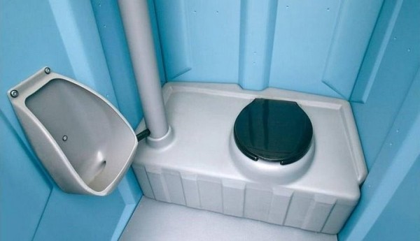 В Бресте сгорел биотуалет В Бресте сгорел биотуалет