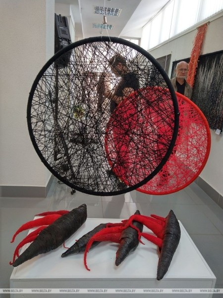 Лучшие работы белорусских художников-концептуалистов презентовали в Бресте Лучшие работы белорусских художников-концептуалистов презентовали в Бресте