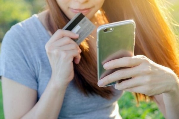 28-летняя белоруска продавала в Интернете несуществующую одежду