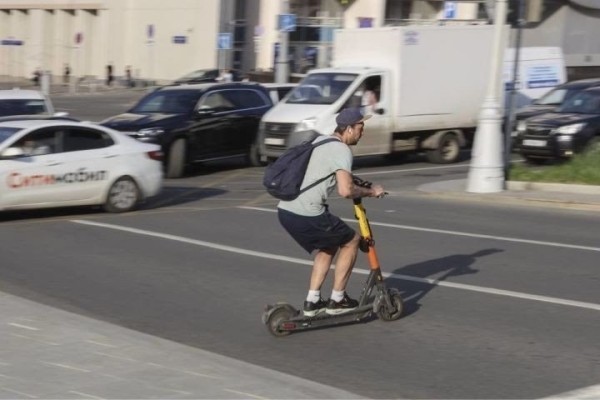 Трезвым и со скоростью не более 25 км/ч. Какие правила вводят для пользователей электросамокатов и гироскутеров Трезвым и со скоростью не более 25 км/ч. Какие правила вводят для пользователей электросамокатов и гироскутеров