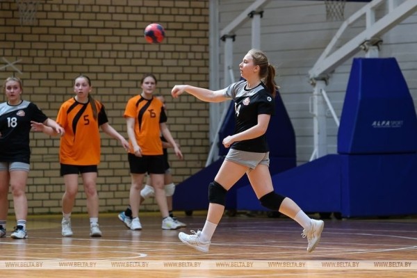 Финальный этап соревнований по гандболу «Стремительный мяч» стартовал в Бресте. Фоторепортаж Финальный этап соревнований по гандболу «Стремительный мяч» стартовал в Бресте. Фоторепортаж