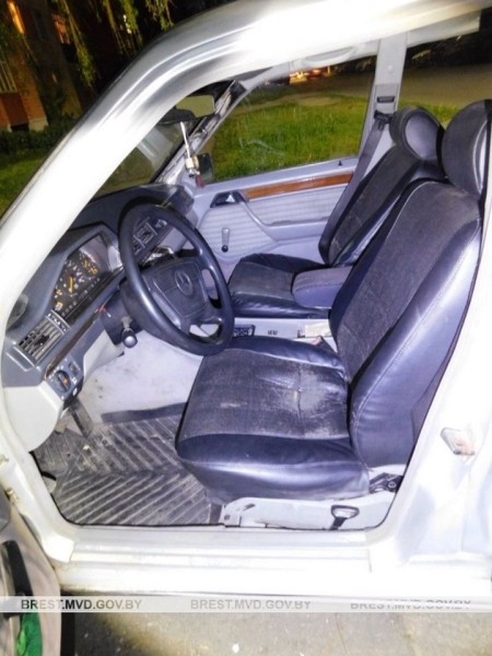 Мужчина через окно увидел, как его авто пытается угнать неизвестный. Случай в Брестской области