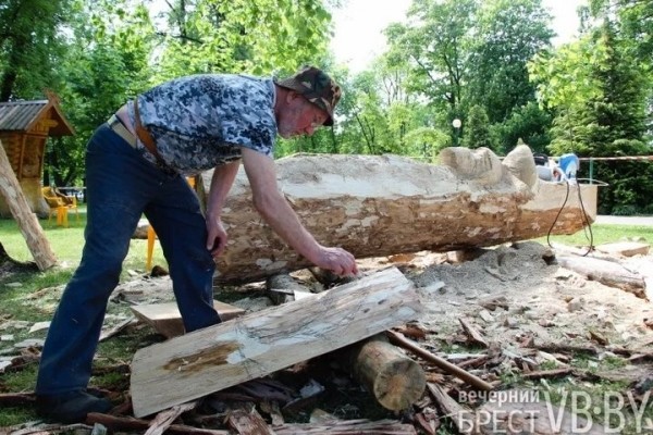 Сигизмунд Август, глашатай, купец… В начале июня парк Бреста прирастет десятью историческими фигурами