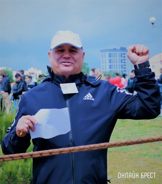 
                Читатель: Сегодня в Бресте на празднике «Дети нового 1000-летия»
            